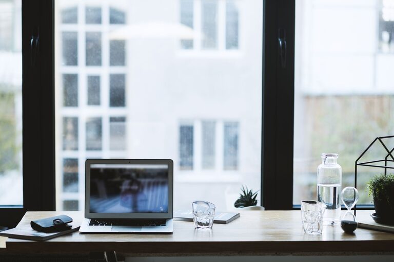 Tips for Creating a Minimalist and Organized Workspace at Home